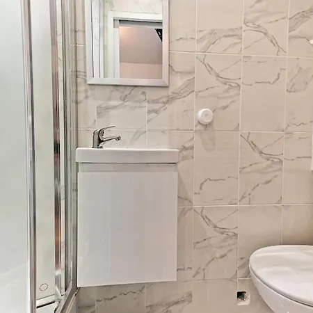 Equipe Dans Le 18eme Arrondissement Apartment