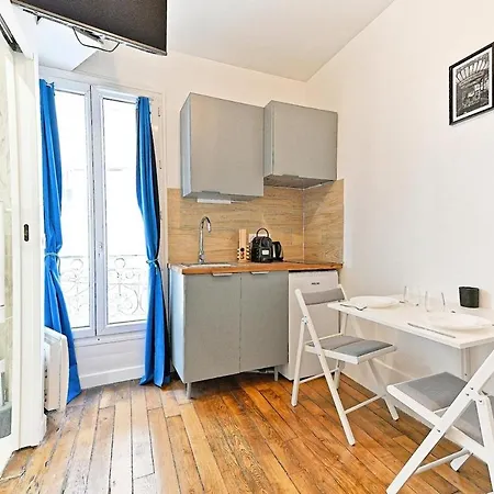 Apartment Equipe Dans Le 18eme Arrondissement *
